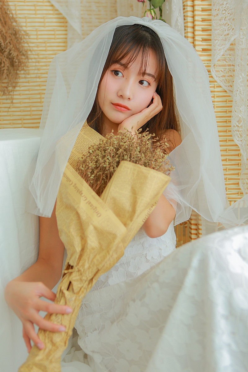 日本美女白纱长裙养眼森系自然迷人清纯艺术照写真