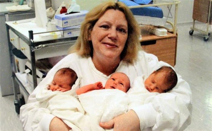英国50岁大妈代孕上瘾 生十几个娃赚83万