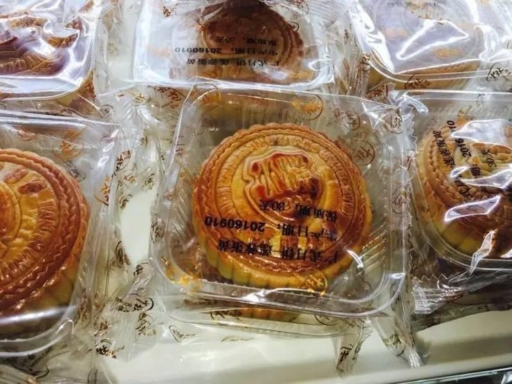 “校徽月饼”火了 天津大学月饼卖出7万个