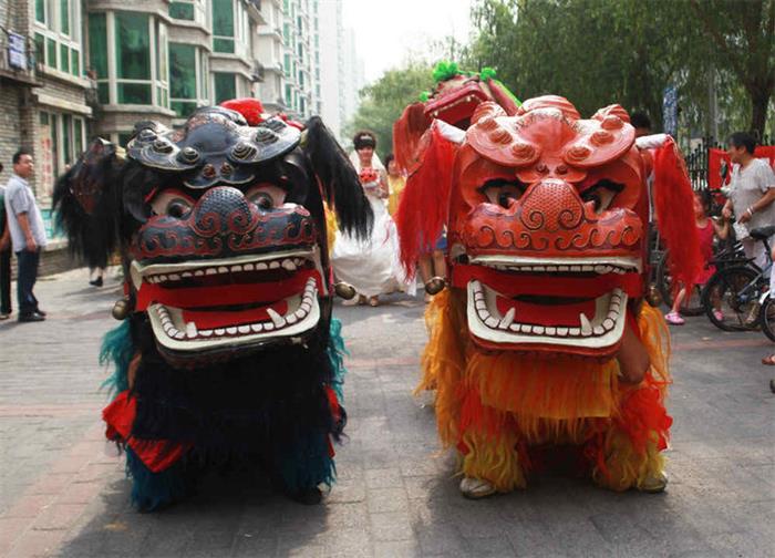 中国摄影舞起太狮贺红事