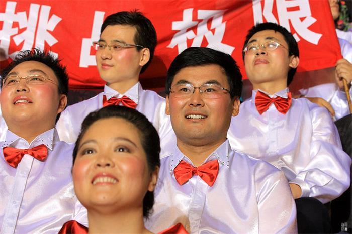 中国摄影唱响红中国歌