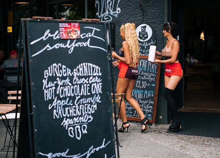 德国现裸体餐厅 食客脱上衣可领免费饮料