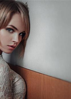 俄罗斯人体模特Anastasia蕾丝包臀裙前凸后翘写真