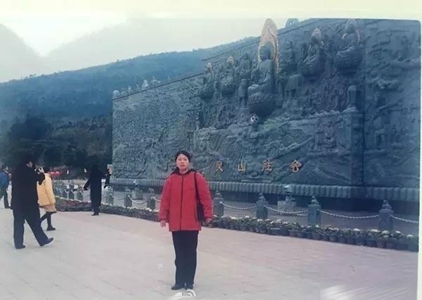 浙江新娘发现老公16年前照片里有自己亲妈