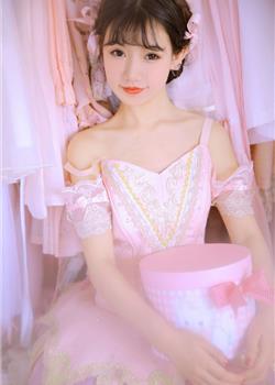 漂亮美眉芭蕾舞公主裙清纯甜美私房写真