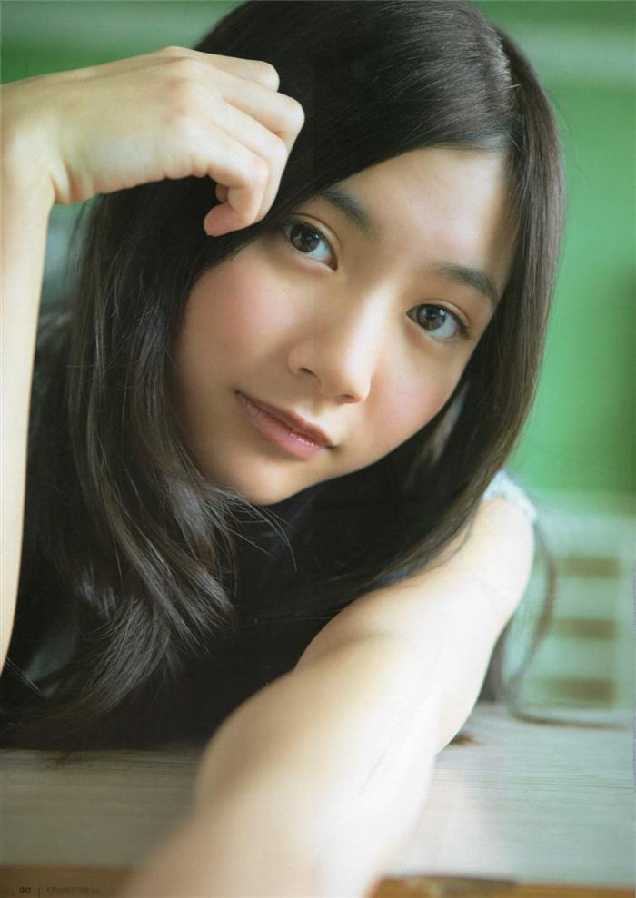 日本女演员伊藤梨沙子清新甜美写真图集