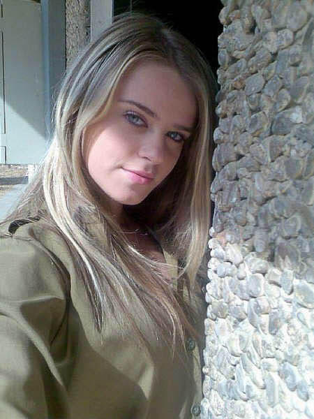 以色列军队中漂亮女兵不少