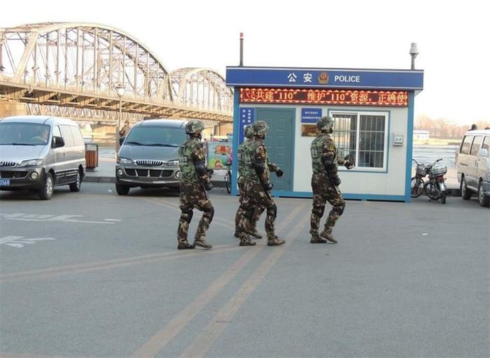 实拍中朝边境巡逻队:朝鲜士兵为啥敢开枪