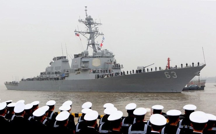 美军伯克级宙斯盾舰斯特蒂姆号首访上海
